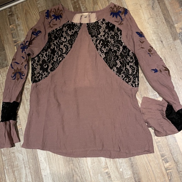 Tops: sm-lrg - Yaya, Zara, Suzy Shier, lucky brand - Picture 9 of 16